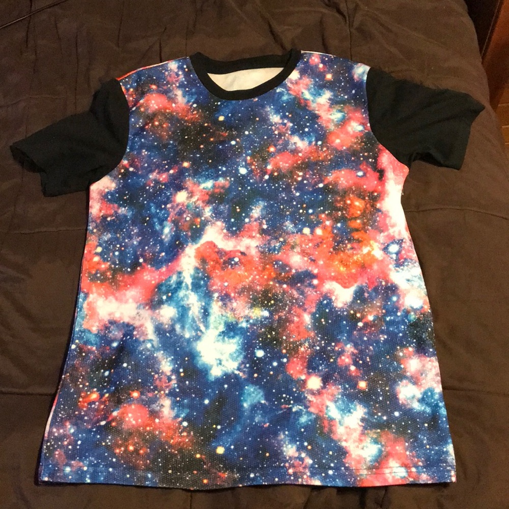 A galaxy shirt.